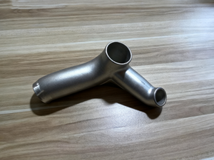 Kohandatud roostevabast terasest valatud v&auml;ljalaskekollektor