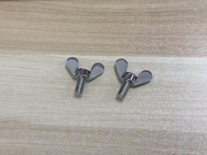 Pielāgota štancēšana un CNC apstrāde M8 misiņa spārnu skrūve 